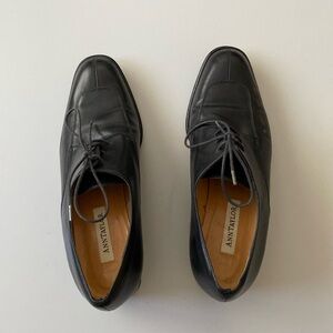 Black Oxford lace-up shoes. Ann Taylor size 7